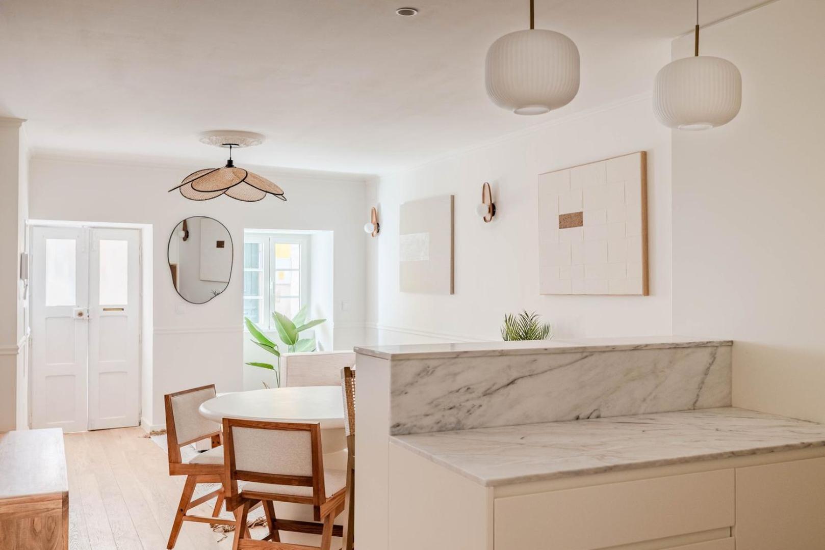 Stylish 2br With Ac & Terrace | By Airnest Appartement