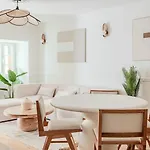 Stylish 2Br Apartment With Ac & Terrace | By Airnest