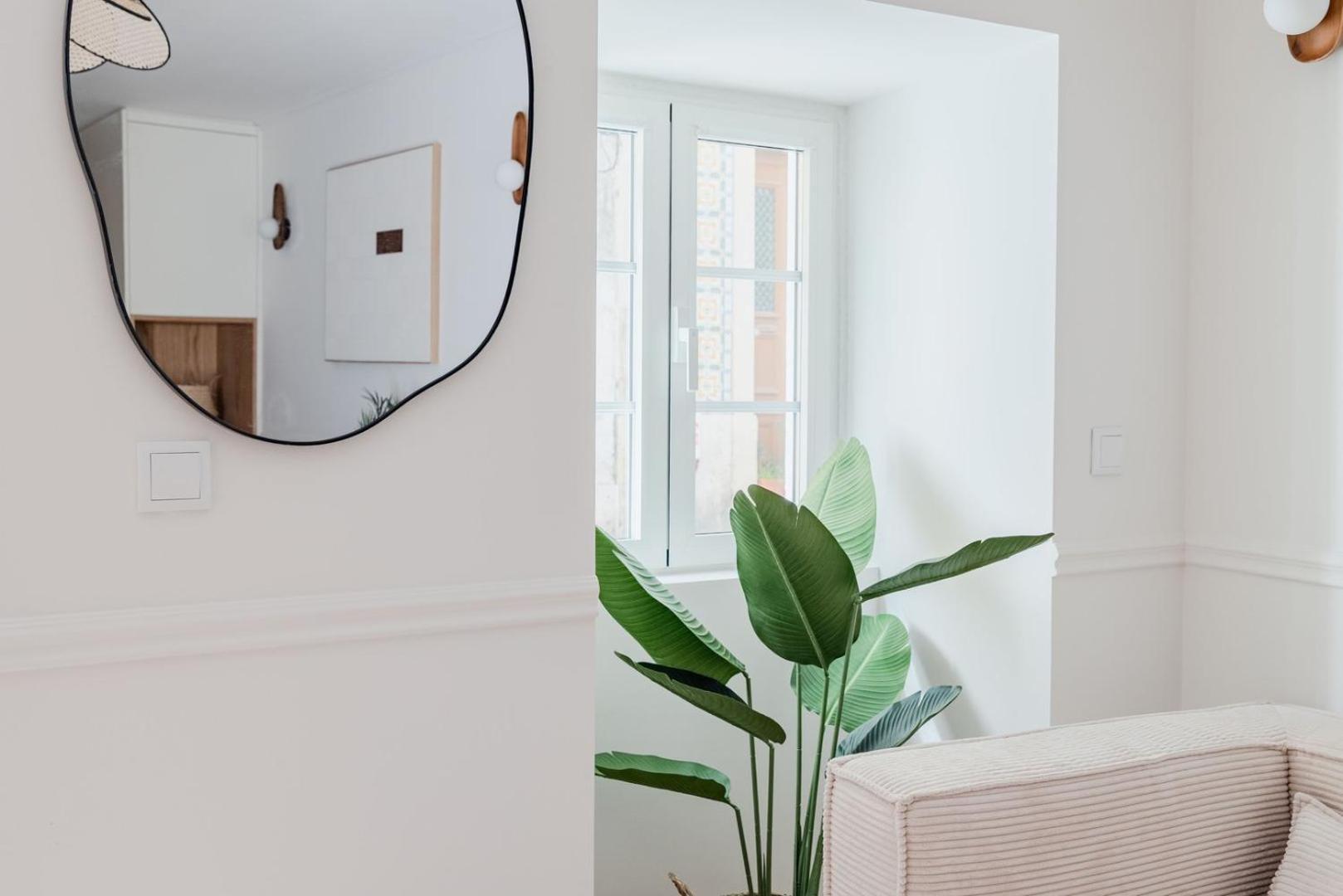 Stylish 2br With Ac & Terrace | By Airnest Apartment