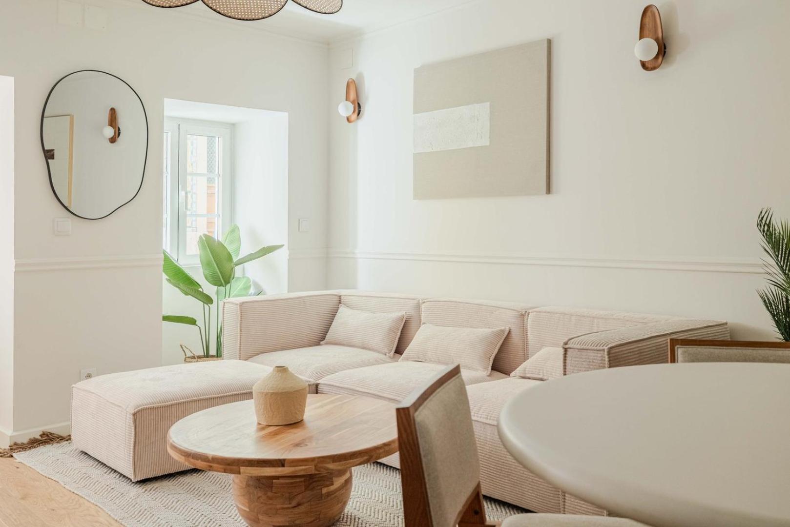 Stylish 2br With Ac & Terrace | By Airnest Apartment *