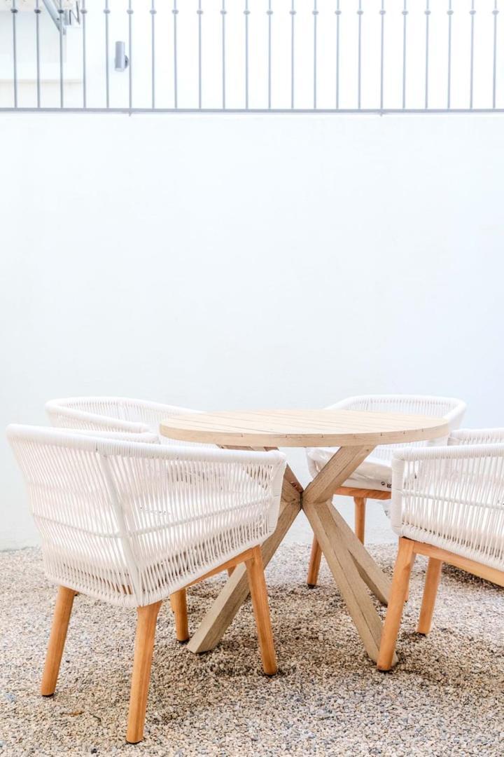 Stylish 2br With Ac & Terrace | By Airnest Apartment *