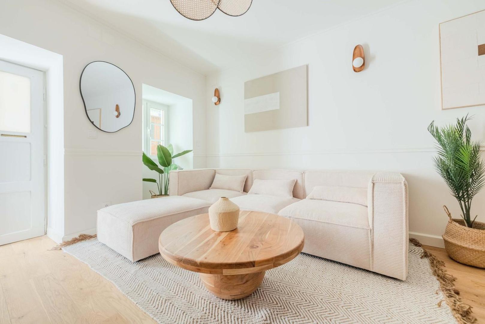 Stylish 2br With Ac & Terrace | By Airnest Apartment